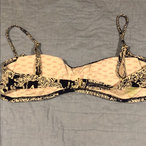 Lilly Pulitzer large Swim top - Picture 2 of 3